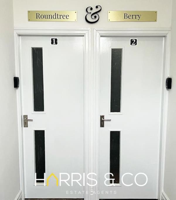 Roundtree & Berry - Fleetwood Apartment Bagian luar foto