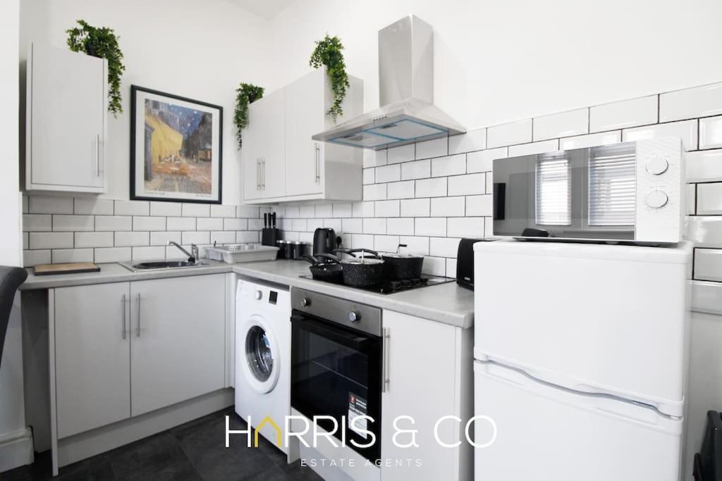 Roundtree & Berry - Fleetwood Apartment Bagian luar foto