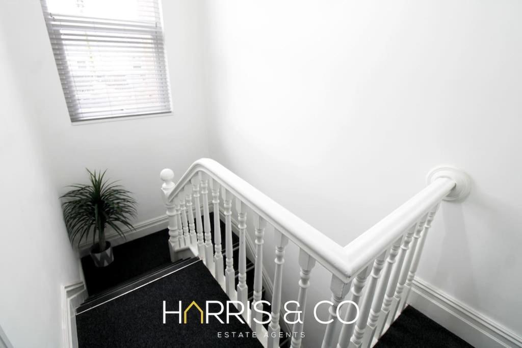 Roundtree & Berry - Fleetwood Apartment Bagian luar foto